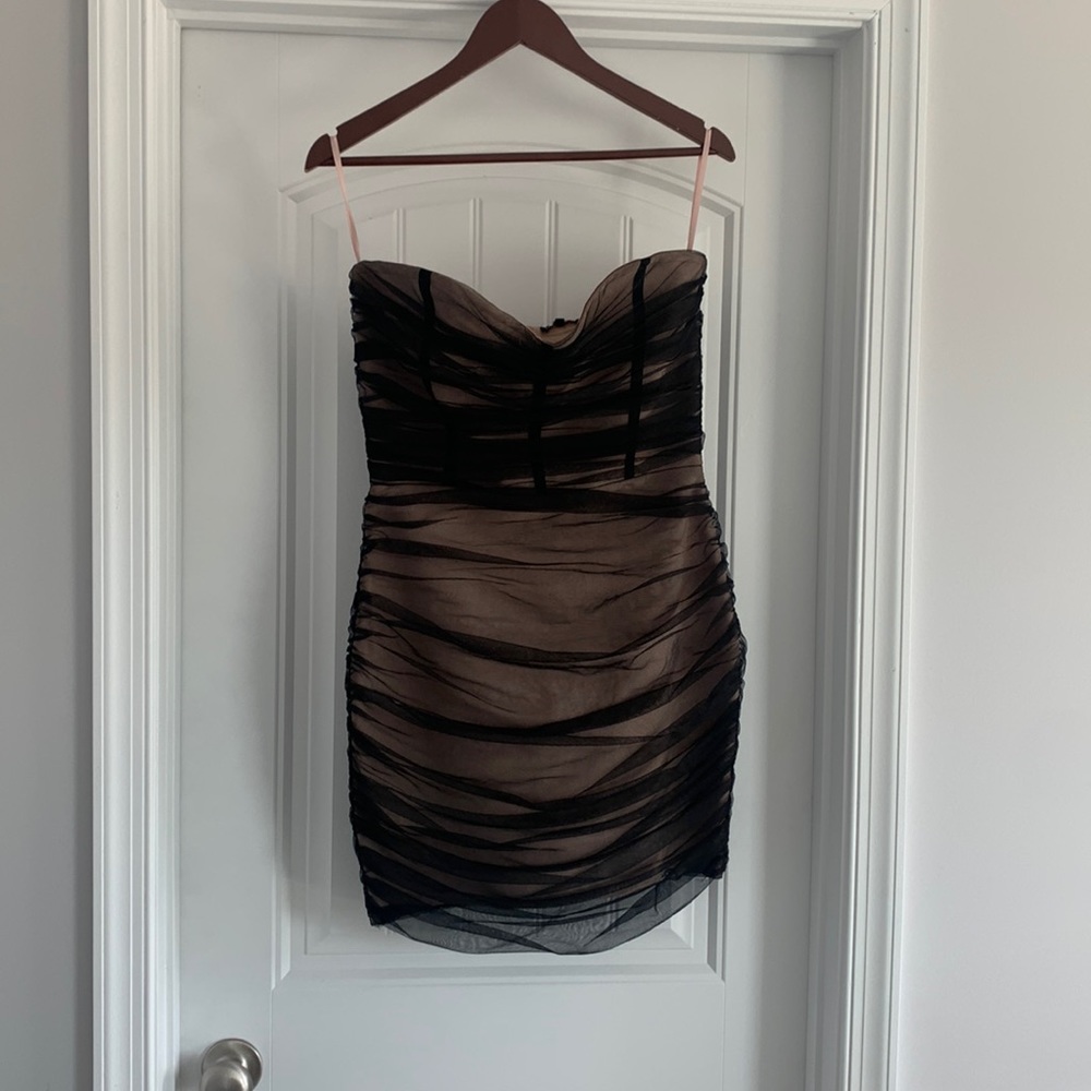 NWT mesh 90’s bodycon strapless mini-dress. Size XL.